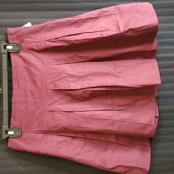 Endless Rose Burgundy Pleated Skirt Size Large - Picture 2 of 4
